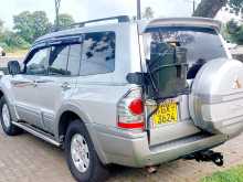 https://riyasewana.com/uploads/mitsubishi-montero-v6-2002-320295512824.jpg