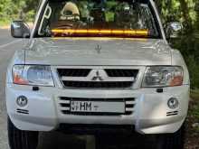 https://riyasewana.com/uploads/mitsubishi-montero-v6-2003-1013443312802.jpg