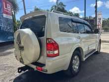 https://riyasewana.com/uploads/mitsubishi-montero-v6-2003-110101712053.jpg