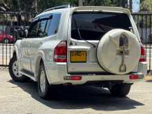 https://riyasewana.com/uploads/mitsubishi-montero-v6-2003-113055412572.jpg