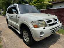 https://riyasewana.com/uploads/mitsubishi-montero-v6-2003-119094512382.jpg