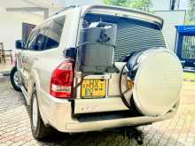 https://riyasewana.com/uploads/mitsubishi-montero-v6-2003-127443112803.jpg