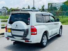 https://riyasewana.com/uploads/mitsubishi-montero-v6-2003-2222451712234.jpg