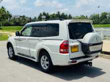 https://riyasewana.com/uploads/mitsubishi-montero-v6-2003-2222451712443.jpg