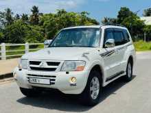 https://riyasewana.com/uploads/mitsubishi-montero-v6-2003-2222451712892.jpg