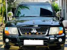 Mitsubishi Montero V6 2003 SUV