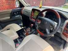 https://riyasewana.com/uploads/mitsubishi-montero-v6-2003-513034312423.jpg