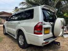 https://riyasewana.com/uploads/mitsubishi-montero-v6-2003-513034312632.jpg