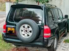 Mitsubishi Montero V6 2004 SUV