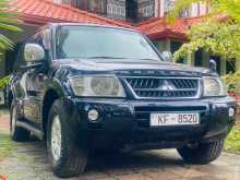 Mitsubishi Montero V6 2004 SUV