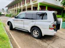 https://riyasewana.com/uploads/mitsubishi-montero-v6-2005-119003912142.jpg