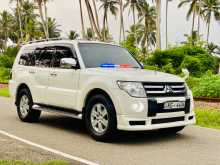 https://riyasewana.com/uploads/mitsubishi-montero-v6-2007-422154312142.jpg