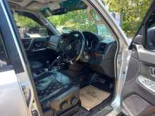 https://riyasewana.com/uploads/mitsubishi-montero-v6-2007-88125012703.jpg