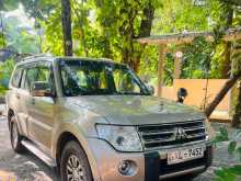 Mitsubishi Montero V6 2010 SUV