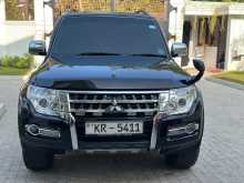 Mitsubishi Montero V6 2012 SUV