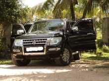 Mitsubishi Montero V6 2012 SUV