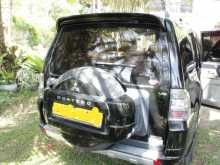 https://riyasewana.com/uploads/mitsubishi-montero-v6-2012-317221612494.jpg