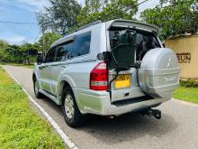 https://riyasewana.com/uploads/mitsubishi-montero-v6-2013093117036.jpg
