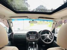 https://riyasewana.com/uploads/mitsubishi-montero-v6-216352324231.jpg