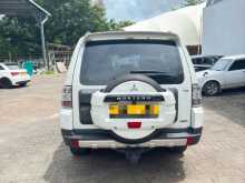 https://riyasewana.com/uploads/mitsubishi-montero-v6-23121417342.jpg
