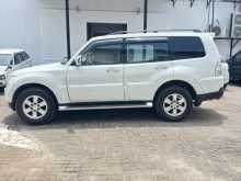 https://riyasewana.com/uploads/mitsubishi-montero-v6-23121417653.jpg