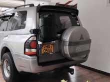 https://riyasewana.com/uploads/mitsubishi-montero-v6-261117524842.jpg