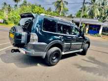 https://riyasewana.com/uploads/mitsubishi-montero-v6-2612504222513.jpg
