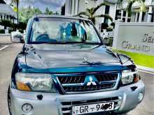 Mitsubishi Montero V6 2002 SUV