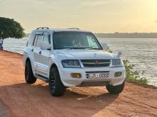Mitsubishi Montero V6 2001 SUV