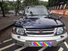 Mitsubishi Montero V6 2002 SUV