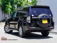 https://riyasewana.com/uploads/mitsubishi-montero-v6-5104951423.jpg