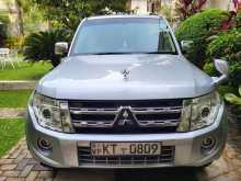 Mitsubishi Montero V6 2012 SUV