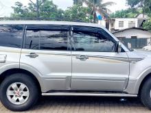 https://riyasewana.com/uploads/mitsubishi-montero-v6-517250817325.jpg