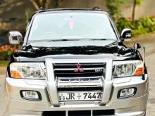 https://riyasewana.com/uploads/mitsubishi-montero-v6-58544924932.jpg