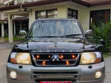 https://riyasewana.com/uploads/mitsubishi-montero-v6-5908244192.jpg
