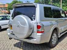 https://riyasewana.com/uploads/mitsubishi-montero-v6-61603294182.jpg