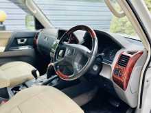 https://riyasewana.com/uploads/mitsubishi-montero-v6-69194022882.jpg