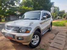 Mitsubishi Montero V6 2000 SUV