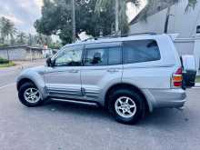 https://riyasewana.com/uploads/mitsubishi-montero-v6-821091522933.jpg