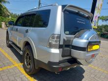 https://riyasewana.com/uploads/mitsubishi-montero-v6-88131117986.jpg
