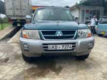 https://riyasewana.com/uploads/mitsubishi-montero-v73w-23135407373.jpg