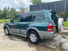https://riyasewana.com/uploads/mitsubishi-montero-v73w-23135407682.jpg