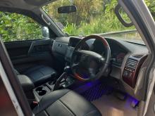 https://riyasewana.com/uploads/mitsubishi-montero-v75-1721303117445.jpg