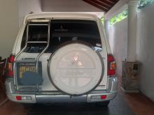 https://riyasewana.com/uploads/mitsubishi-montero-v78-1116544317436.jpg