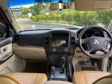 https://riyasewana.com/uploads/mitsubishi-montero-v93-1914471417195.jpg