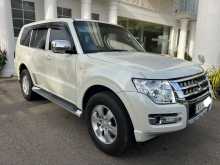 https://riyasewana.com/uploads/mitsubishi-montero-v93-2013-1914463312152.jpg