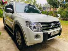 https://riyasewana.com/uploads/mitsubishi-montero-v93-261221094142.jpg