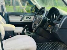 https://riyasewana.com/uploads/mitsubishi-montero-v93-26859316025.jpg
