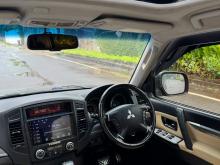 https://riyasewana.com/uploads/mitsubishi-montero-v97-2711152017055.jpg