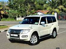 Mitsubishi MONTERO 2015 SUV